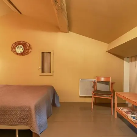 L'apouticayre Pensión